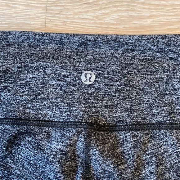 lululemon Wunder Under Low Rise Tights 28" Heathered Black Sz2 - Picture 5 of 6